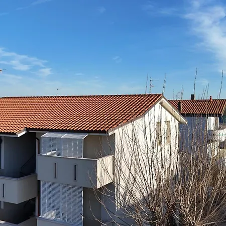F005 - Fano, Con Terrazzo Vicino Al Mare